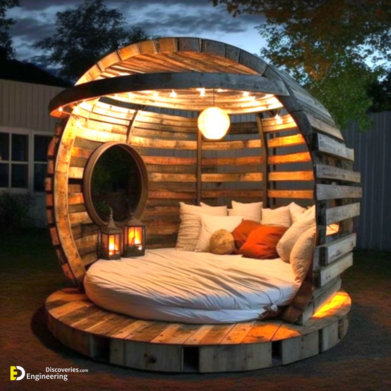 Wood-pallet-Round-Bed-with-Roof-2.jpg