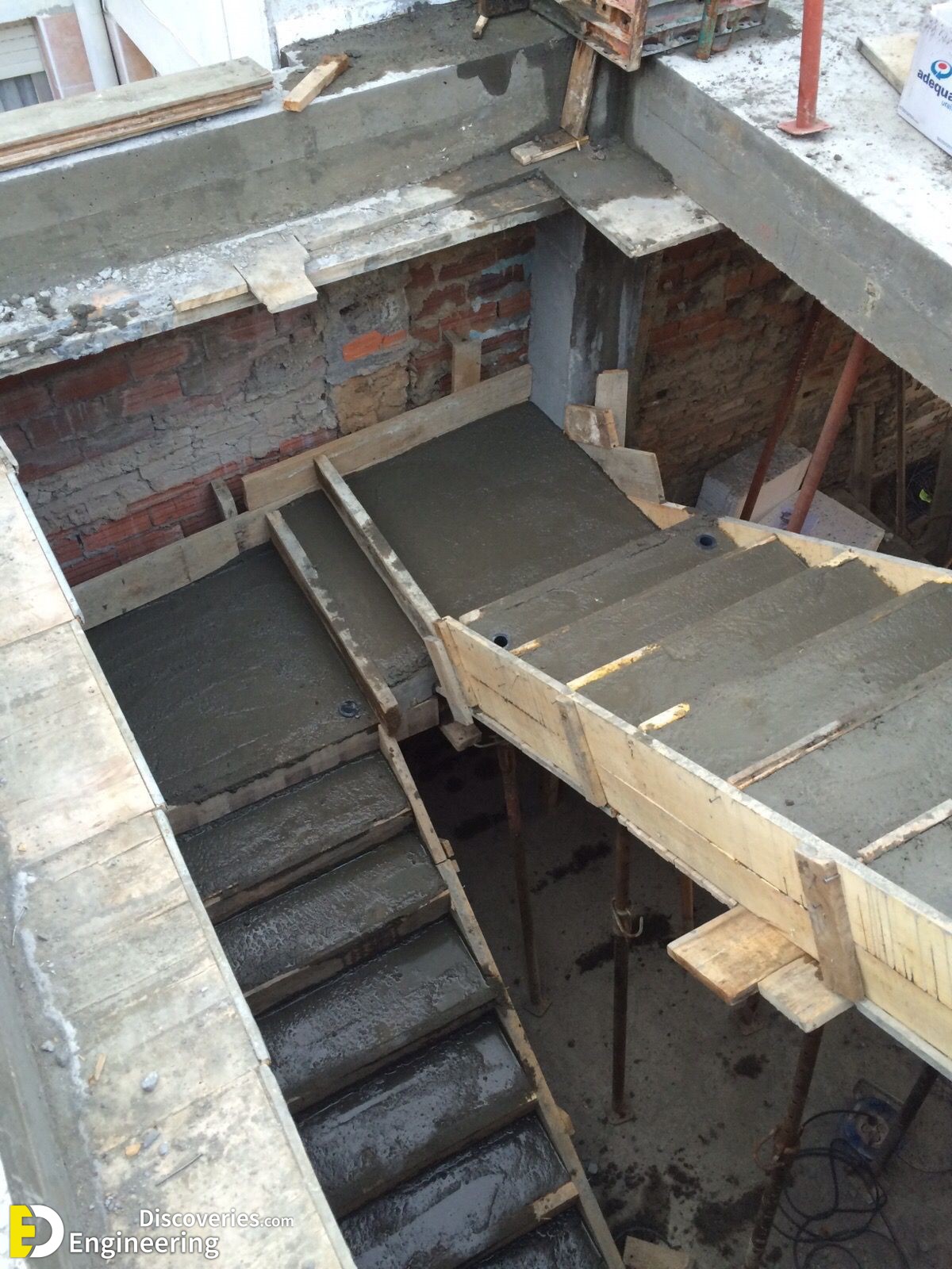 11-engineering-discoveries-302B-pictures-showing-rcc-concrete-stairs-under-construction.jpeg