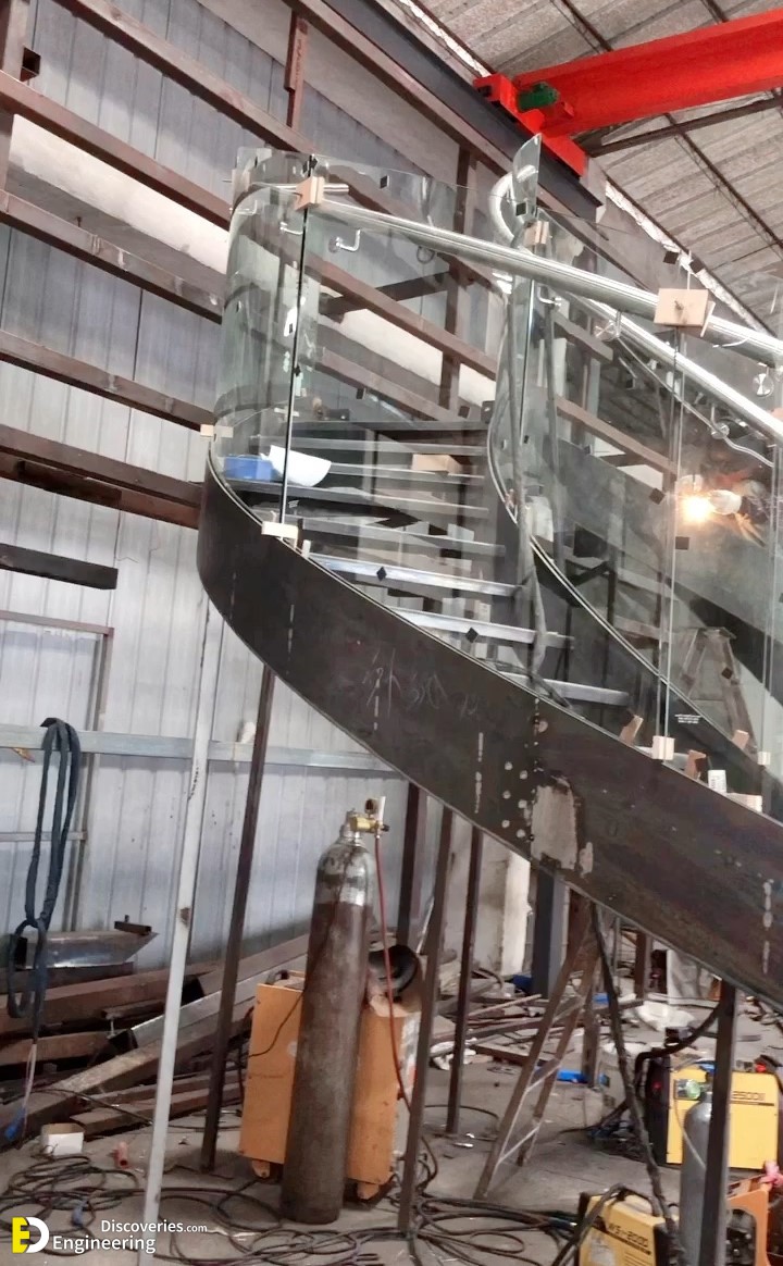 14-engineering-discoveries-272B-images-of-iron-stairs-under-construction-.jpg