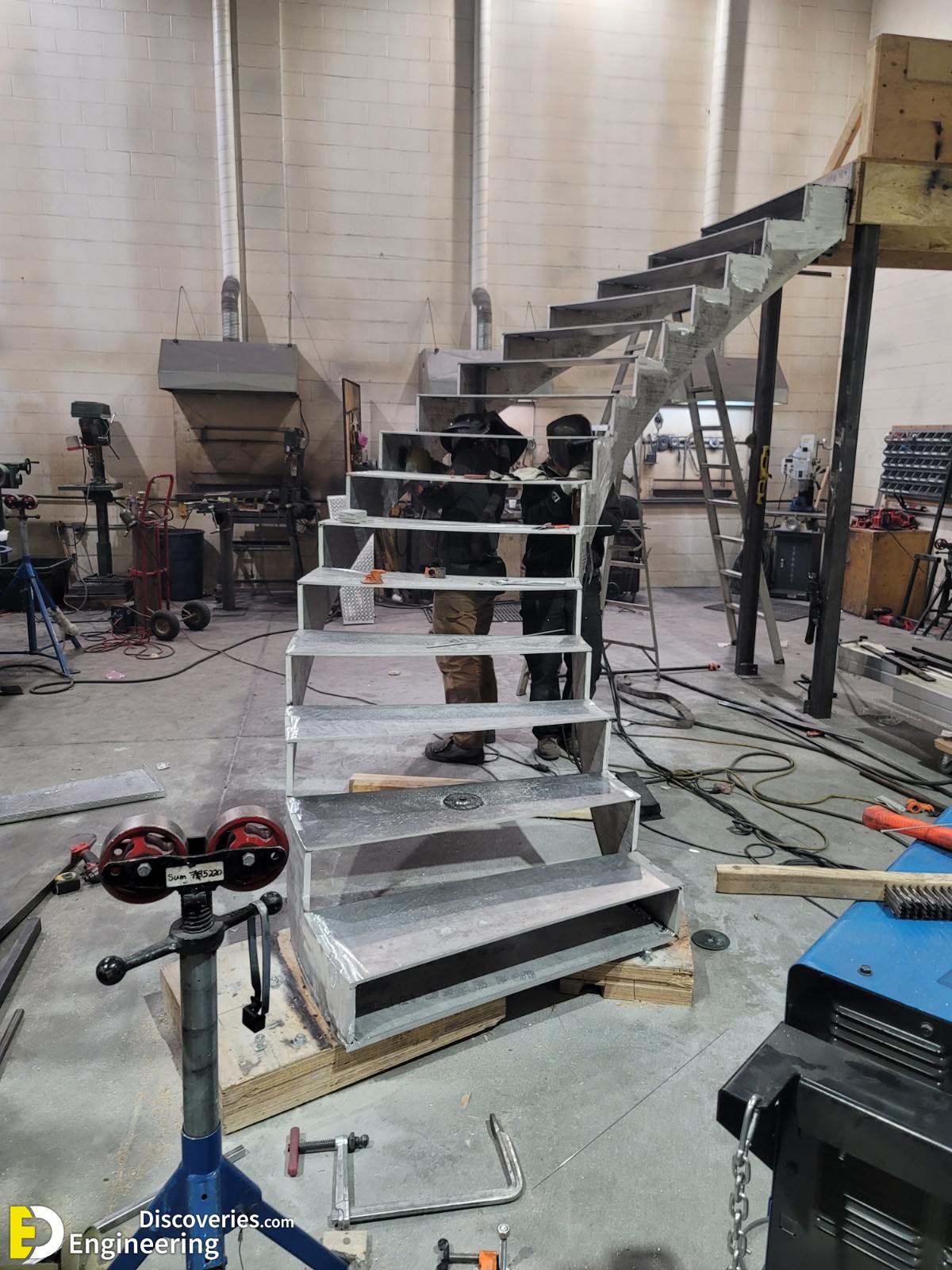 16-engineering-discoveries-272B-images-of-iron-stairs-under-construction-.jpg