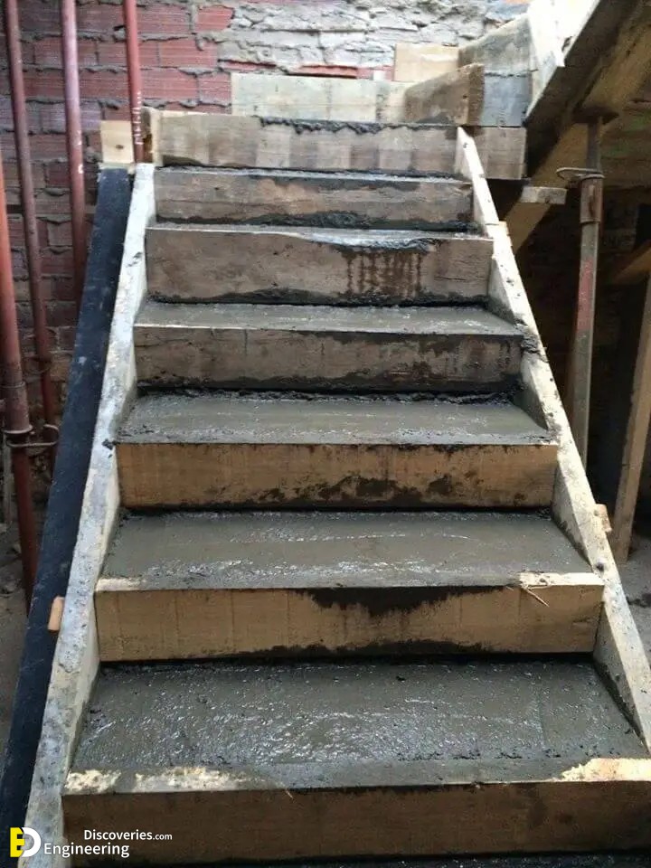 20-engineering-discoveries-302B-pictures-showing-rcc-concrete-stairs-under-construction.jpg