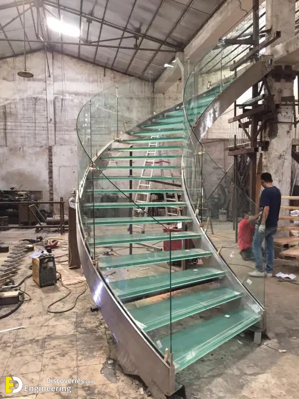 23-engineering-discoveries-272B-images-of-iron-stairs-under-construction-.jpg