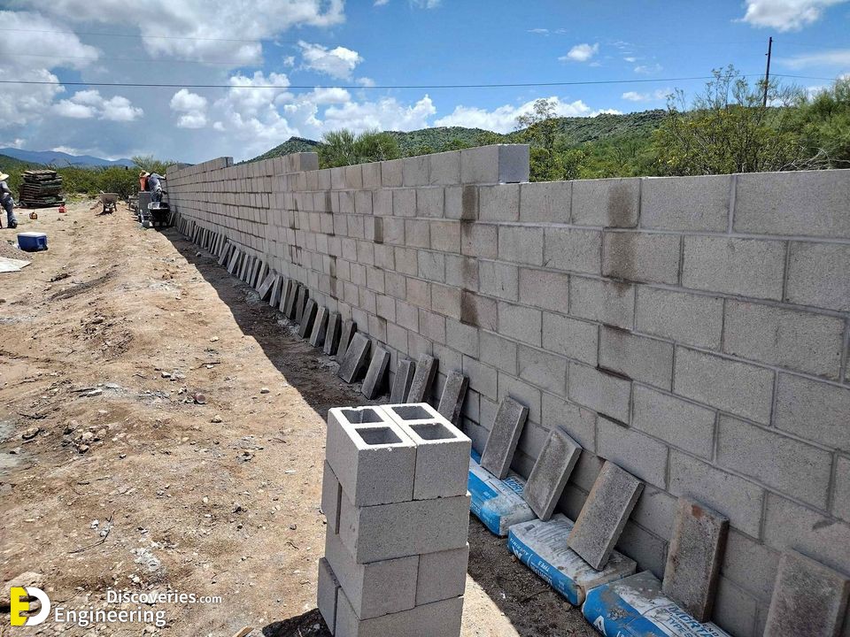 29-engineering-discoveries-302B-pictures-of-hollow-concrete-block-work.jpg