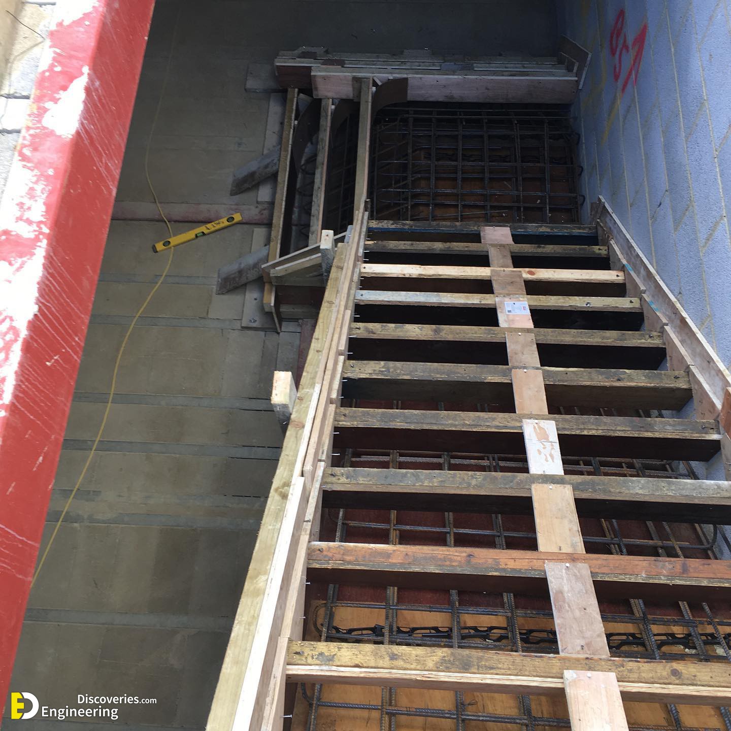37-engineering-discoveries-302B-pictures-showing-rcc-concrete-stairs-under-construction.jpg