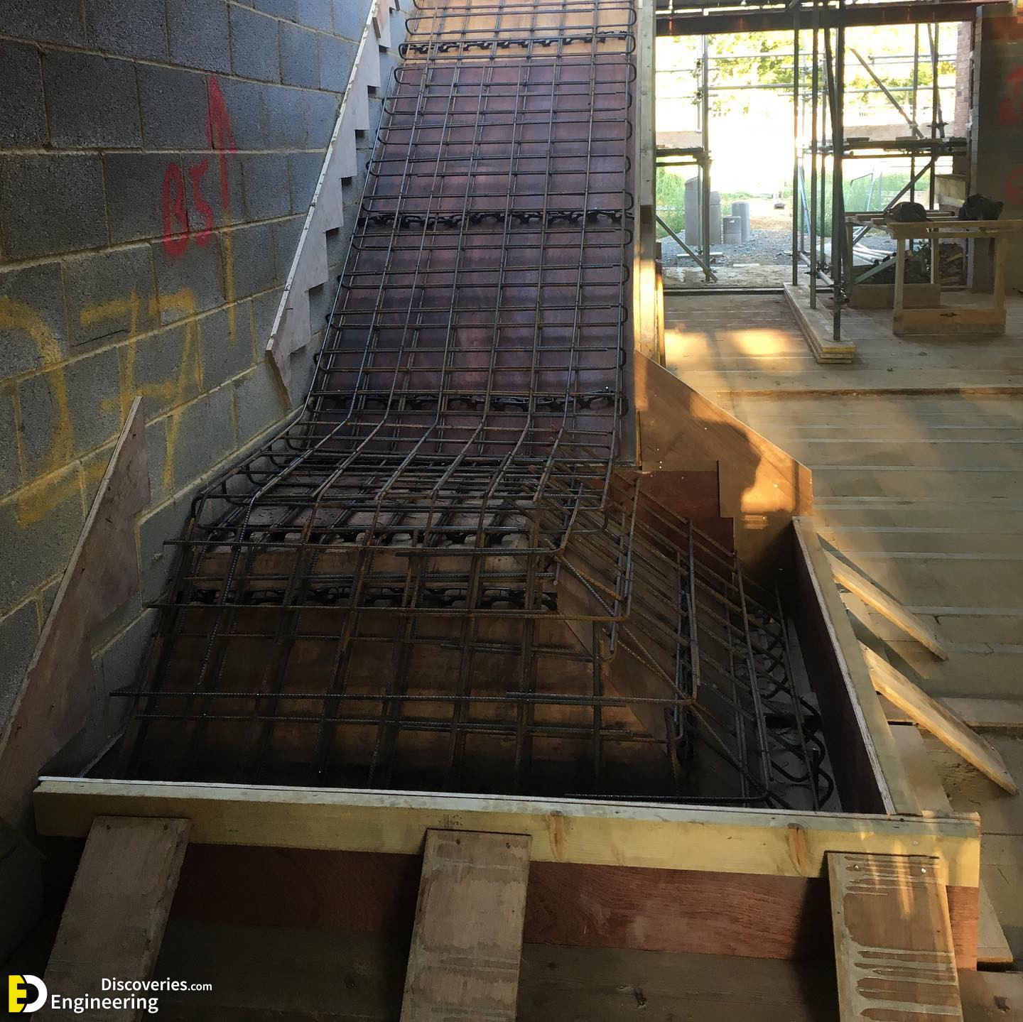 38-engineering-discoveries-302B-pictures-showing-rcc-concrete-stairs-under-construction.jpg
