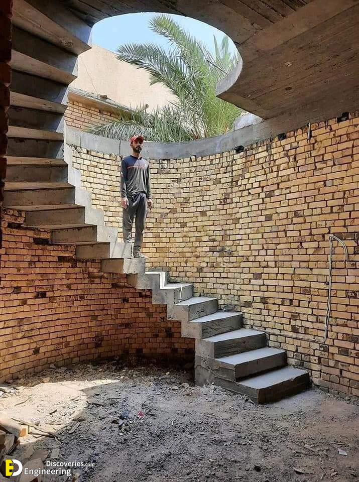 7-engineering-discoveries-302B-pictures-showing-rcc-concrete-stairs-under-construction.jpg