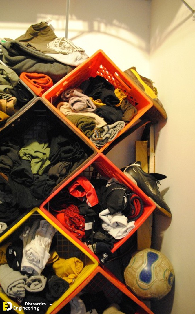 1-engineering-discoveries-recycling-plastic-boxes-into-creative-furniture-and8211-do-it-yourself.jpg