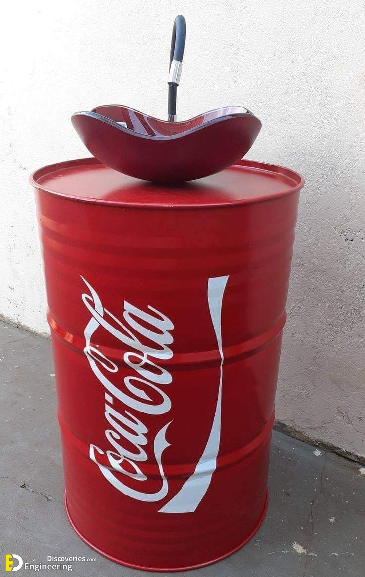 17-engineering-discoveries-inspiring-ways-to-upcycle-oil-barrels-into-beautiful-furniture.jpg