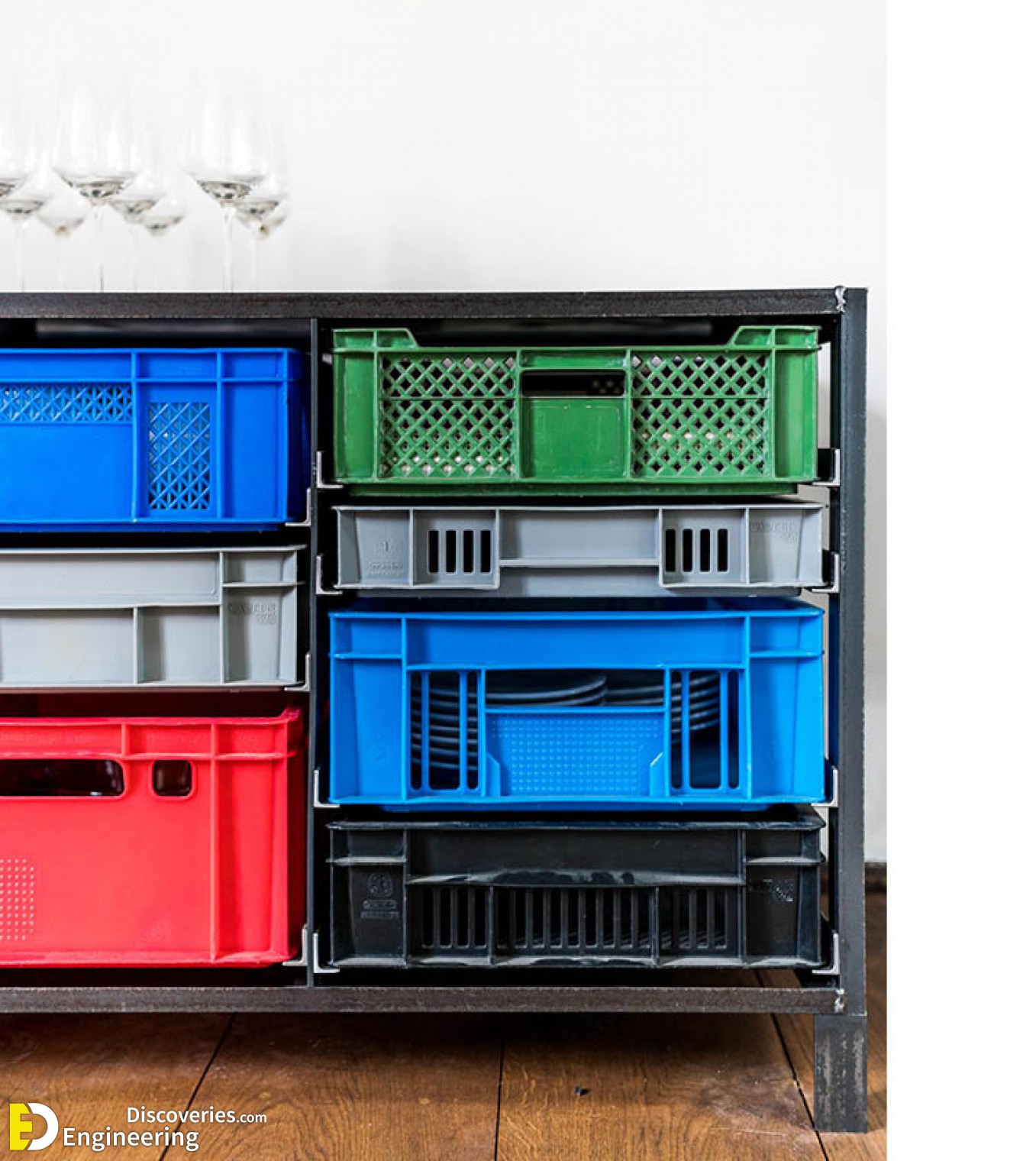20-engineering-discoveries-recycling-plastic-boxes-into-creative-furniture-and8211-do-it-yourself.jpg