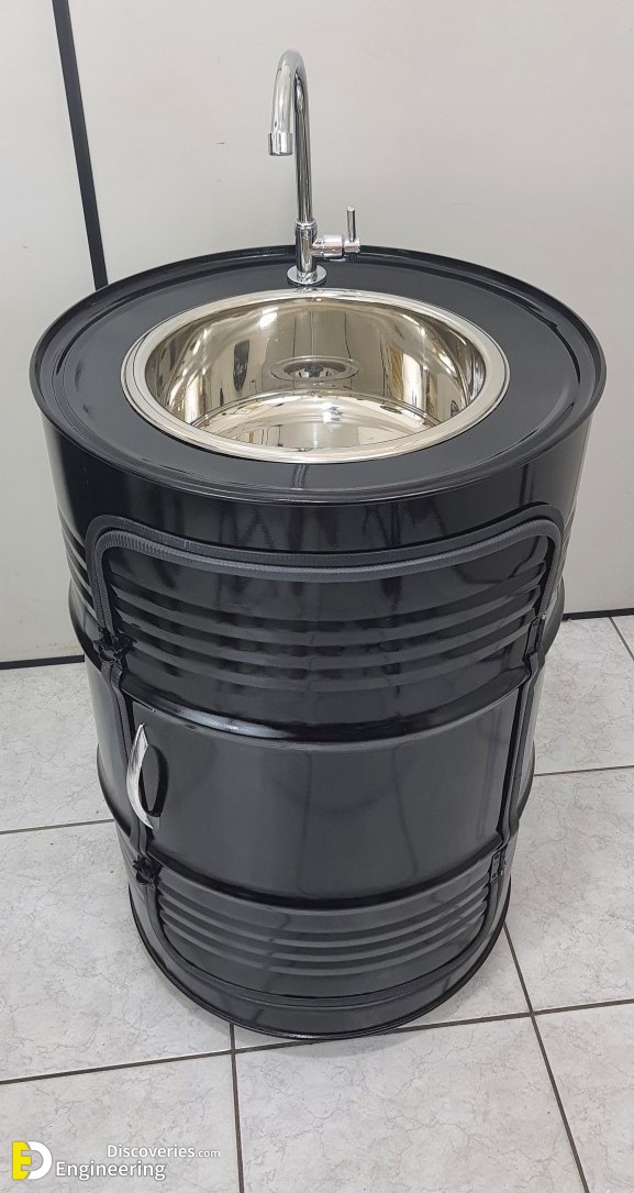 22-engineering-discoveries-inspiring-ways-to-upcycle-oil-barrels-into-beautiful-furniture.jpg