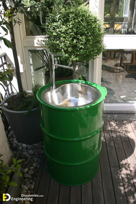 24-engineering-discoveries-inspiring-ways-to-upcycle-oil-barrels-into-beautiful-furniture.jpg