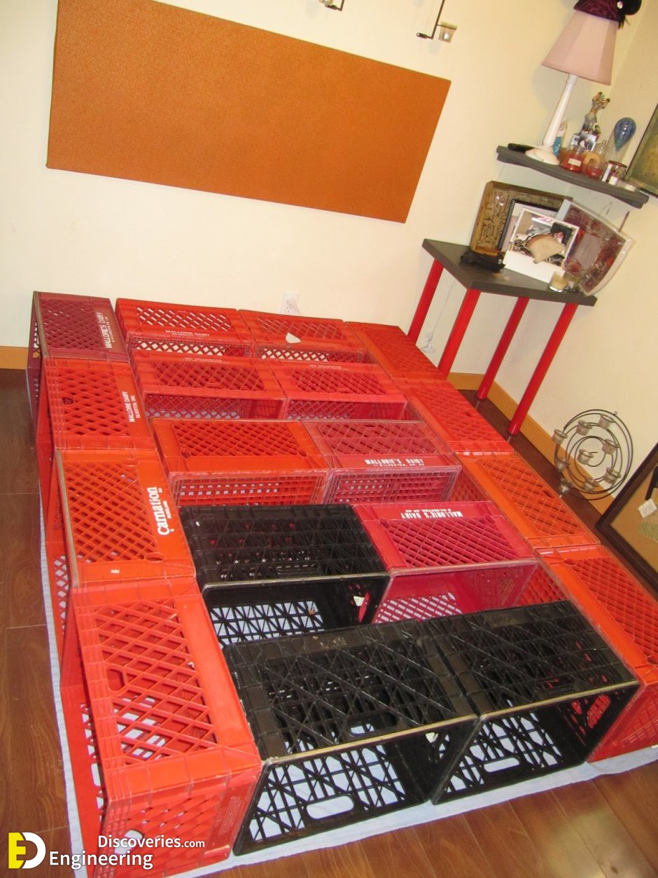 24-engineering-discoveries-recycling-plastic-boxes-into-creative-furniture-and8211-do-it-yourself.jpg