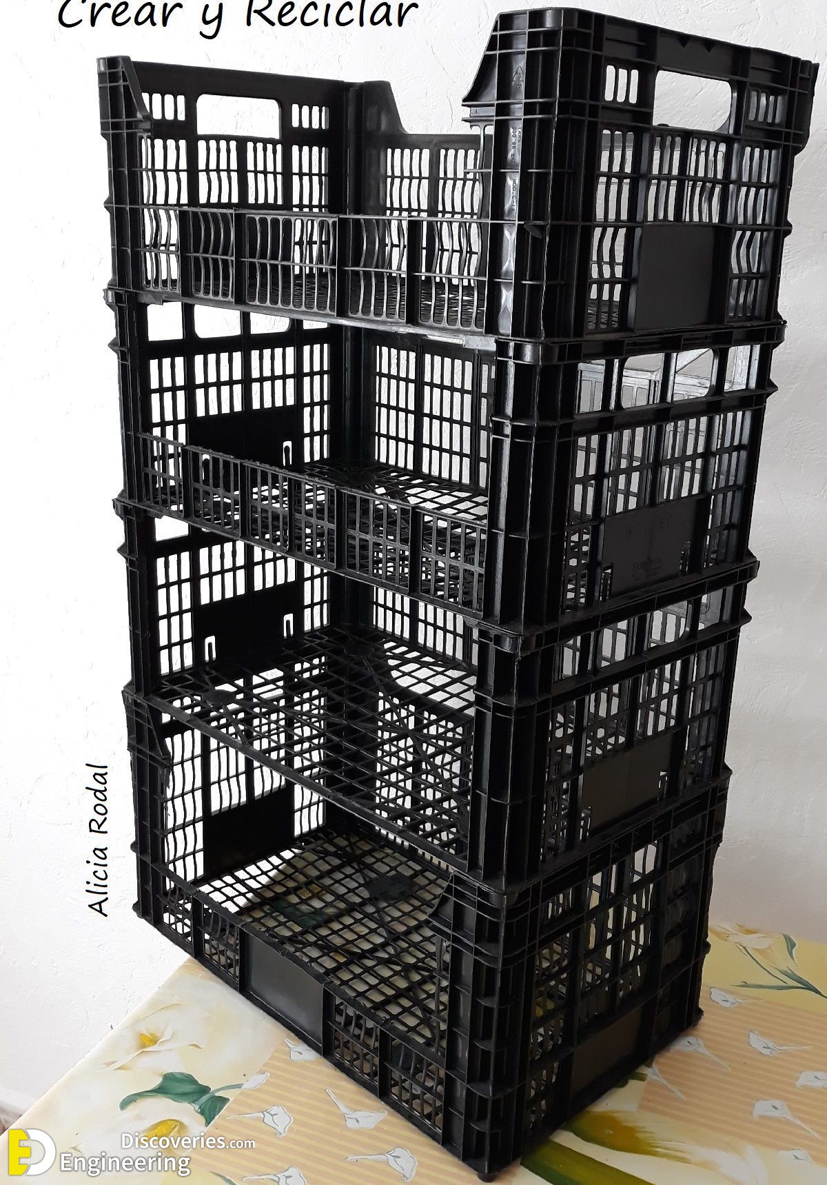 25-engineering-discoveries-recycling-plastic-boxes-into-creative-furniture-and8211-do-it-yourself.jpg