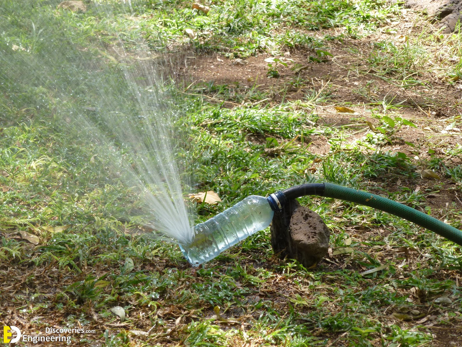 26-engineering-discoveries-312B-creative-ways-to-recycle-old-plastic-bottles.jpg