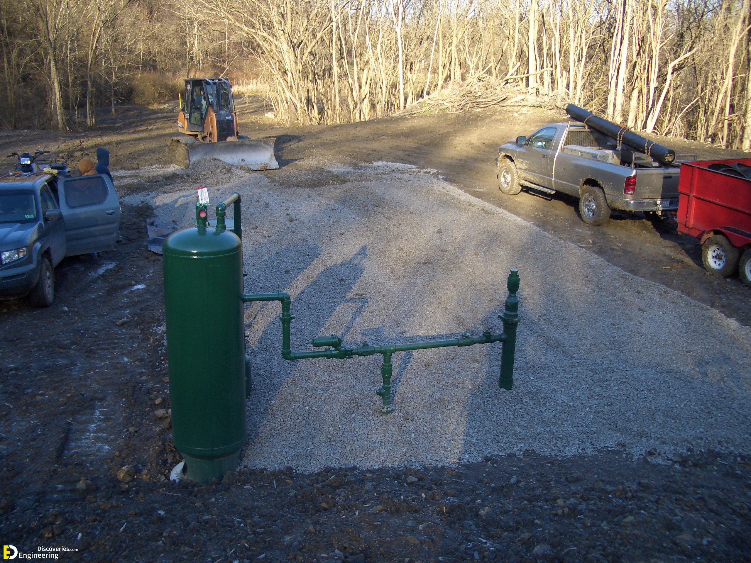 21-engineering-discoveries-construction-of-low-traffic-roads-by-using-old-tires.jpg