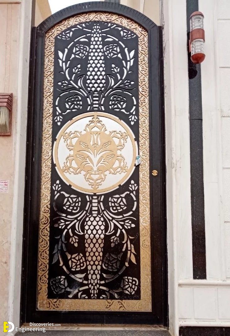 8-engineering-discoveries-the-artistry-of-cnc-laser-cutting-in-crafting-metal-doors.jpg