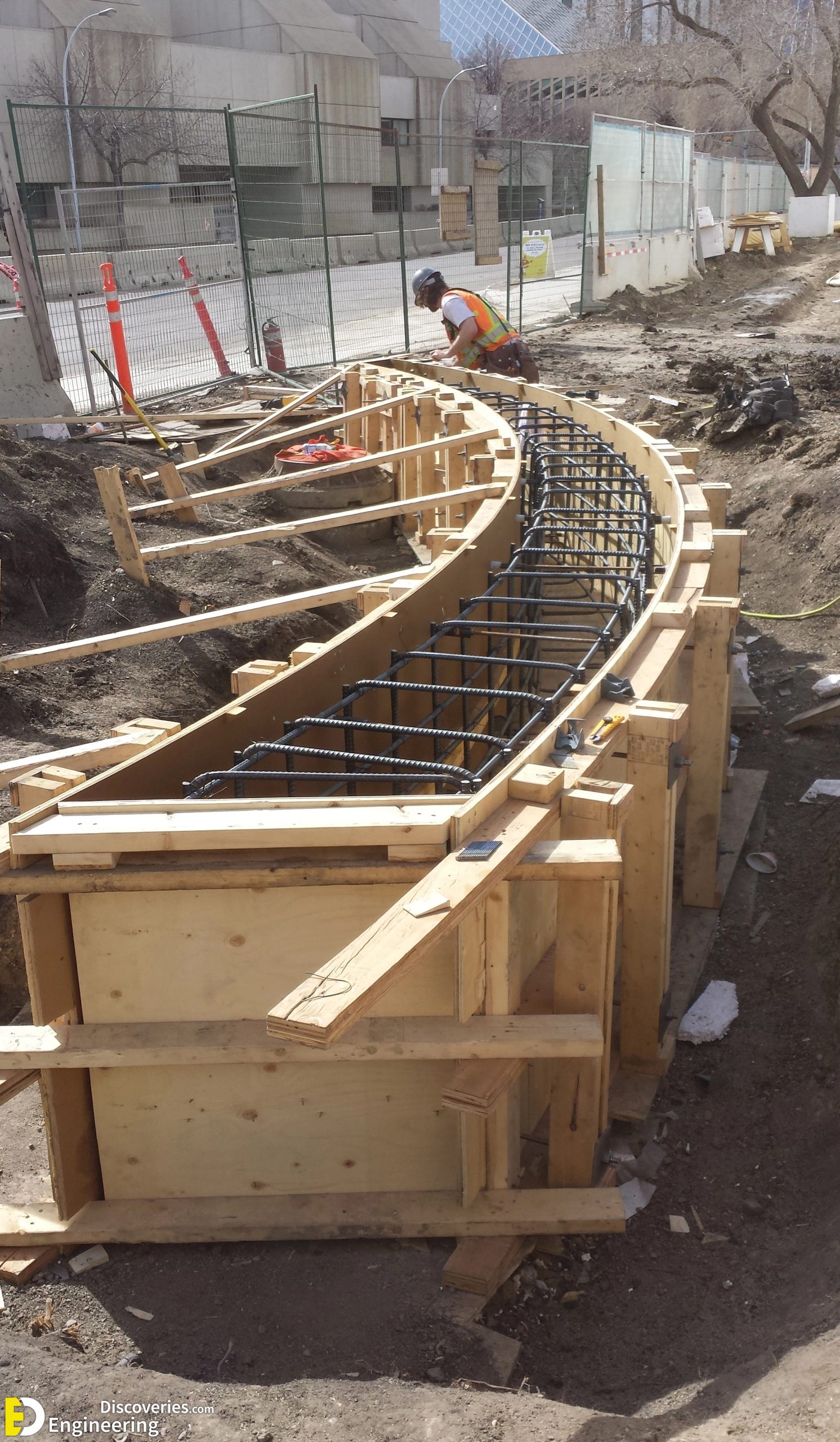 11-engineering-discoveries-learn-formwork-installation-through-282B-enlightening-photos-scaled.jpg