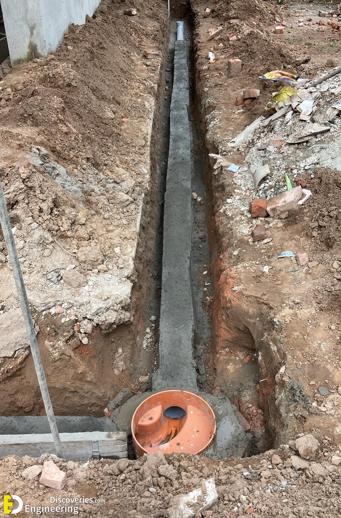 19-engineering-discoveries-beneath-our-feet-captivating-photos-show-the-intricate-world-of-underground-drainage-systems.jpg