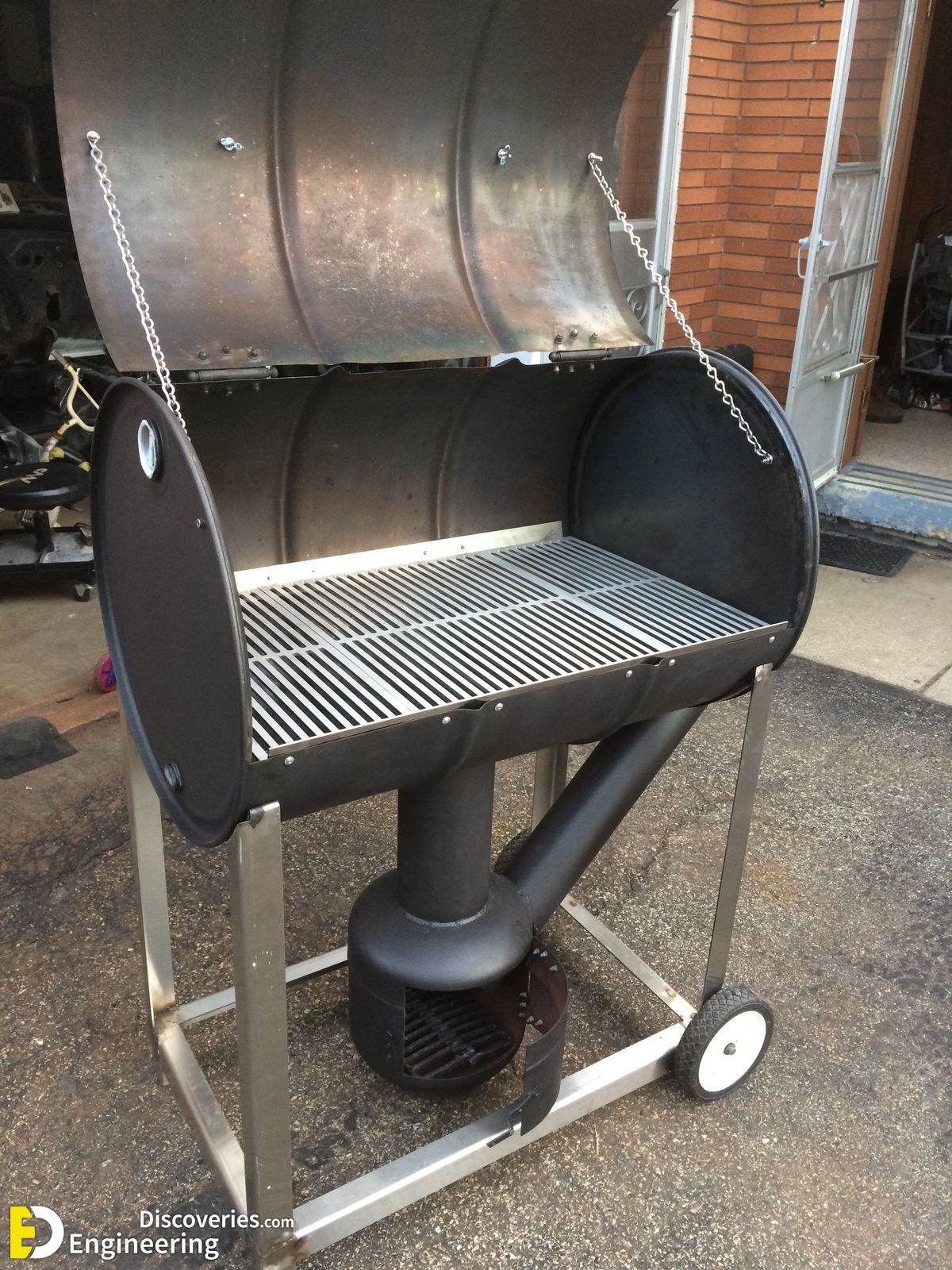 24-engineering-discoveries-how-to-make-a-bbq-smoker-for-your-backyard.jpg