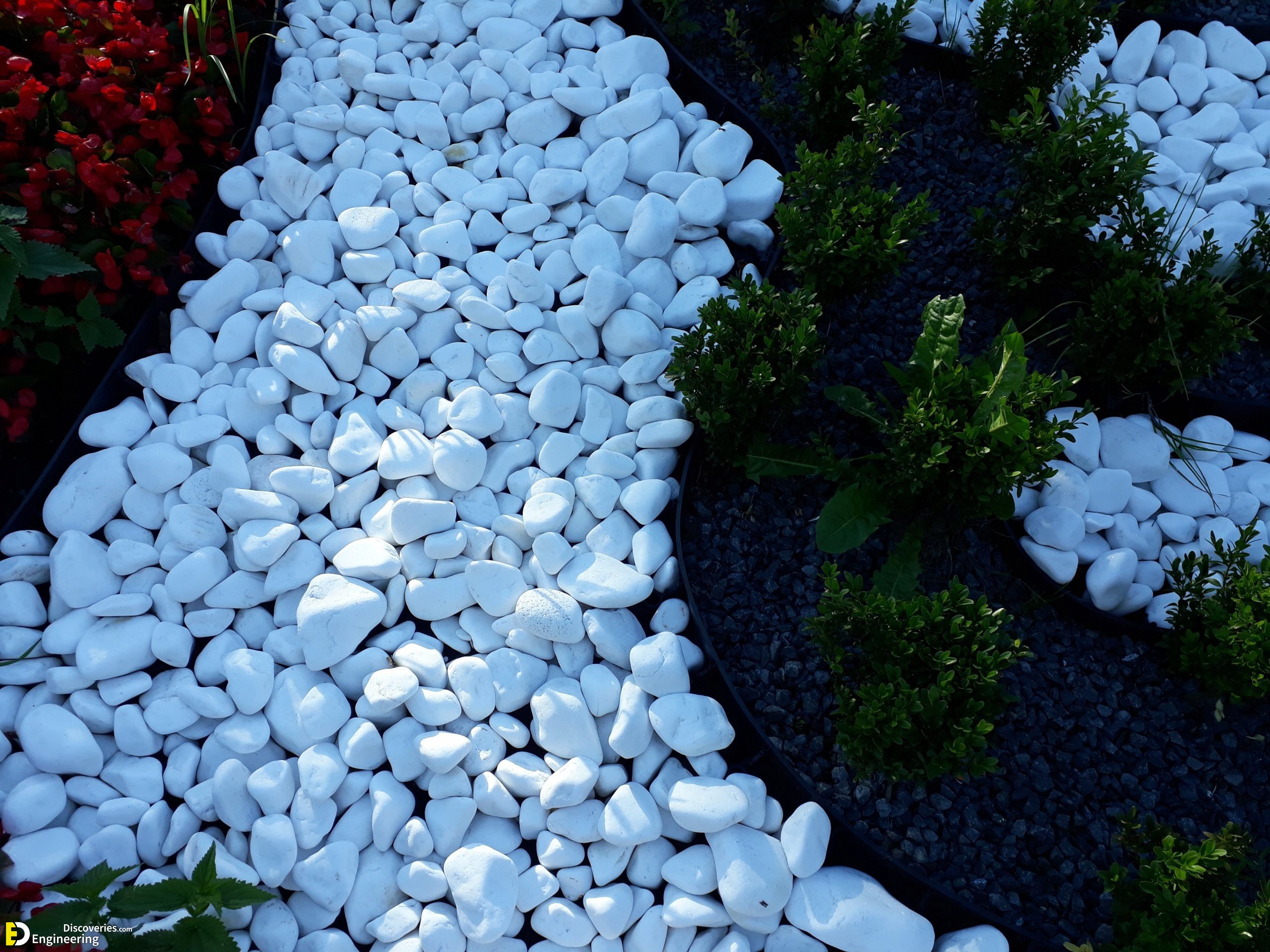 29-engineering-discoveries-nature-inspired-oasis-31-river-rock-landscaping-ideas-to-elevate-your-garden.jpg