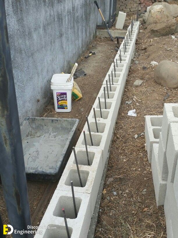 1-engineering-discoveries-how-to-build-a-reinforcement-hollow-concrete-block-wall.jpg