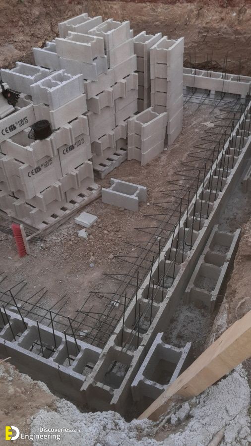 10-engineering-discoveries-how-to-build-a-reinforcement-hollow-concrete-block-wall.jpg