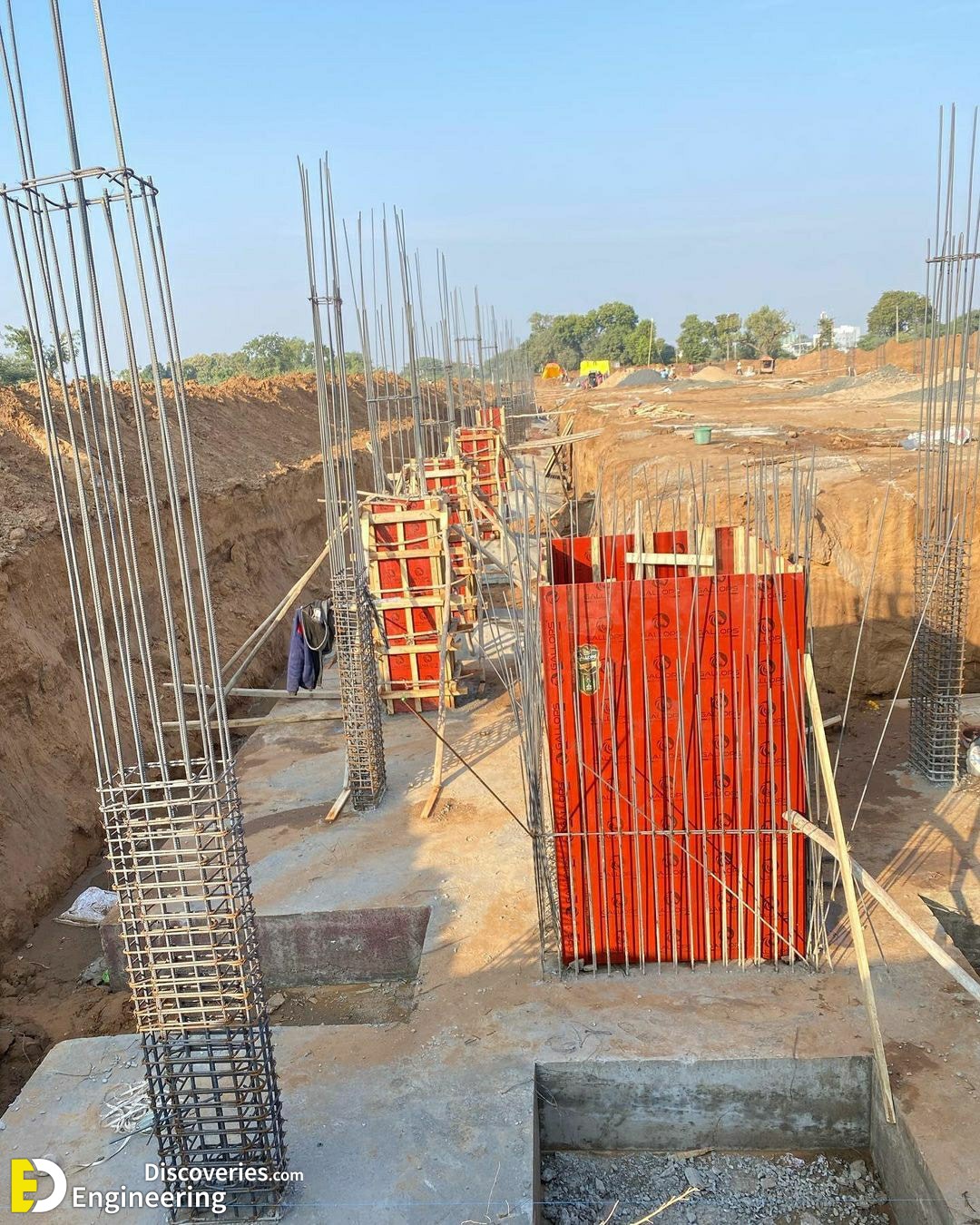 11-engineering-discoveries-reinforced-concrete-structures-under-construction.jpg
