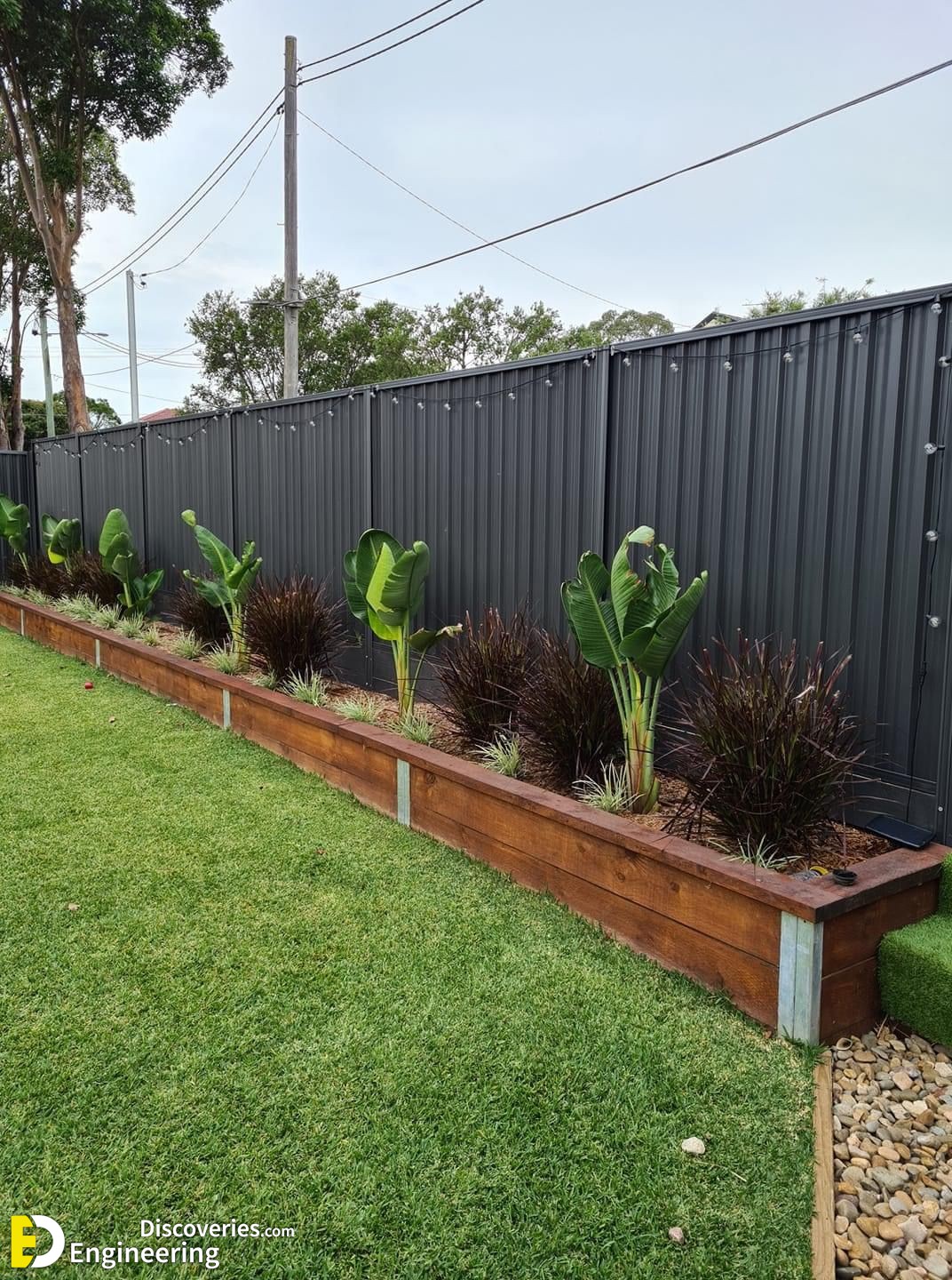 14-engineering-discoveries-how-to-fence-your-patio-without-spending-a-lot-in-the-process.jpg