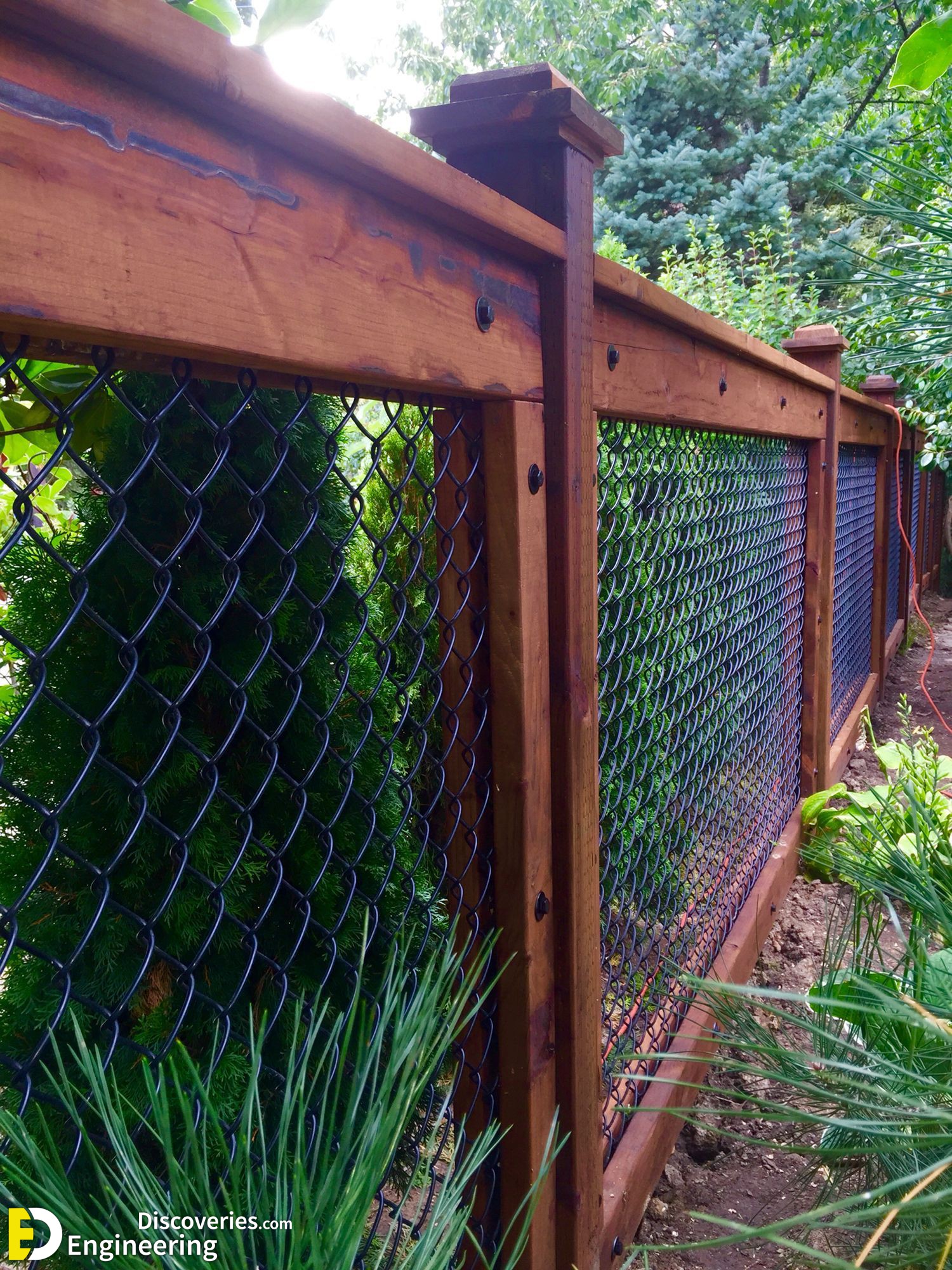 15-engineering-discoveries-how-to-fence-your-patio-without-spending-a-lot-in-the-process.jpg