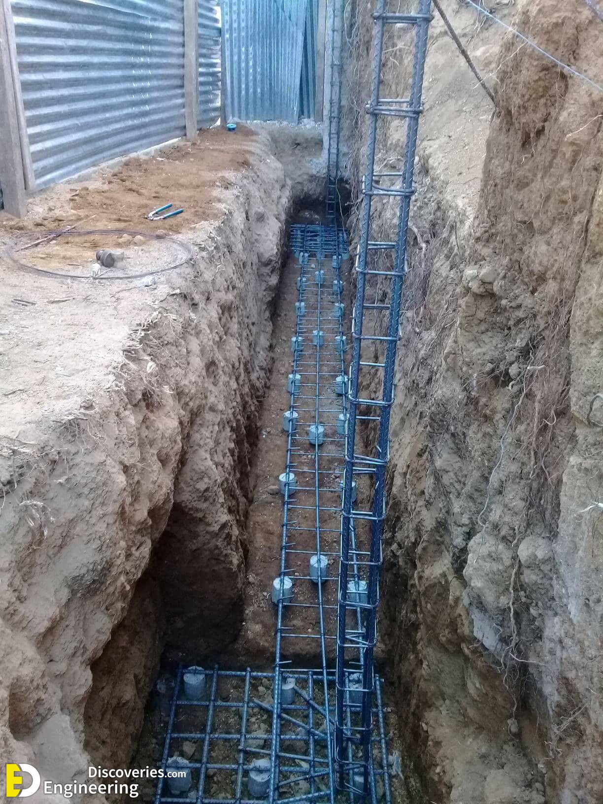 17-engineering-discoveries-how-to-build-a-reinforcement-hollow-concrete-block-wall.jpg