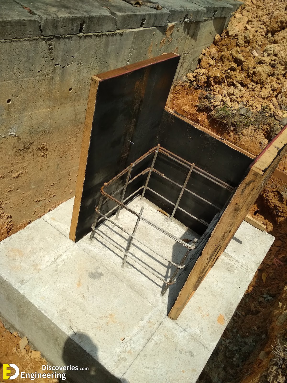 17-engineering-discoveries-reinforced-concrete-structures-under-construction.jpg