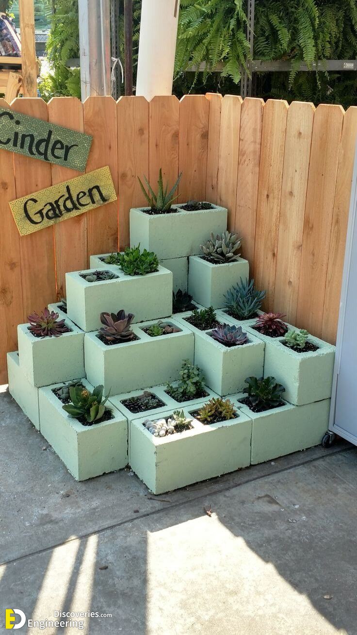 18-engineering-discoveries-creative-and-easy-garden-decorating-ideas-with-concrete-blocks.jpg