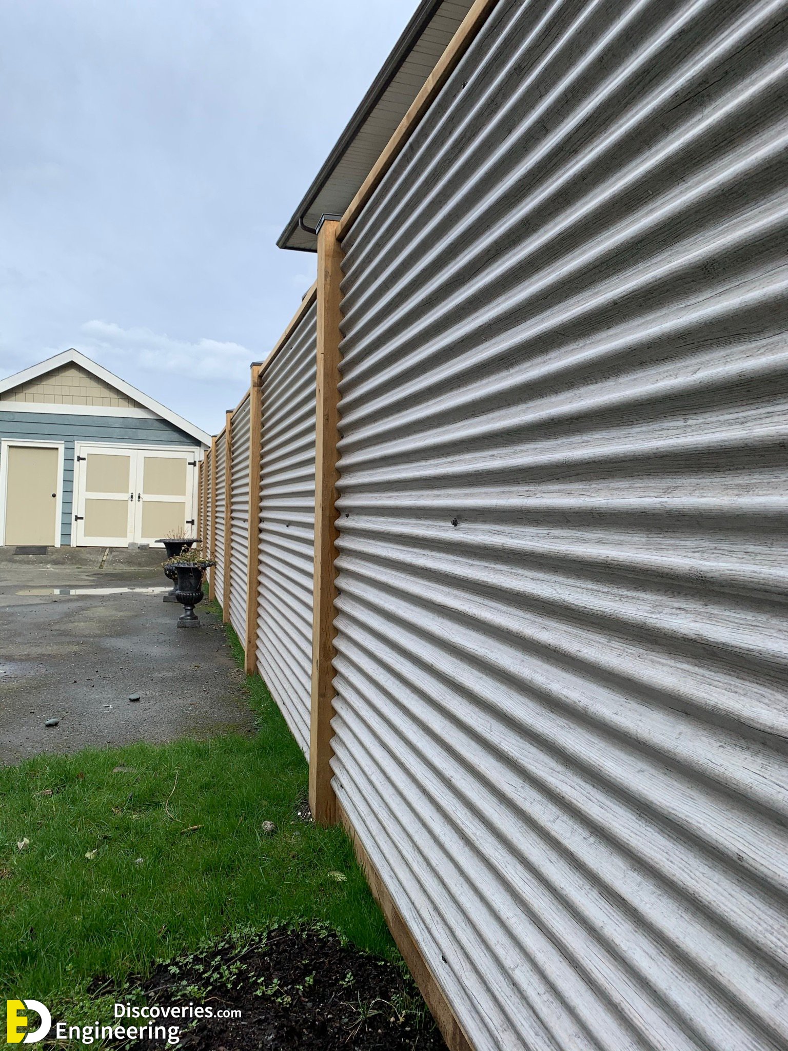 20-engineering-discoveries-how-to-fence-your-patio-without-spending-a-lot-in-the-process.jpg
