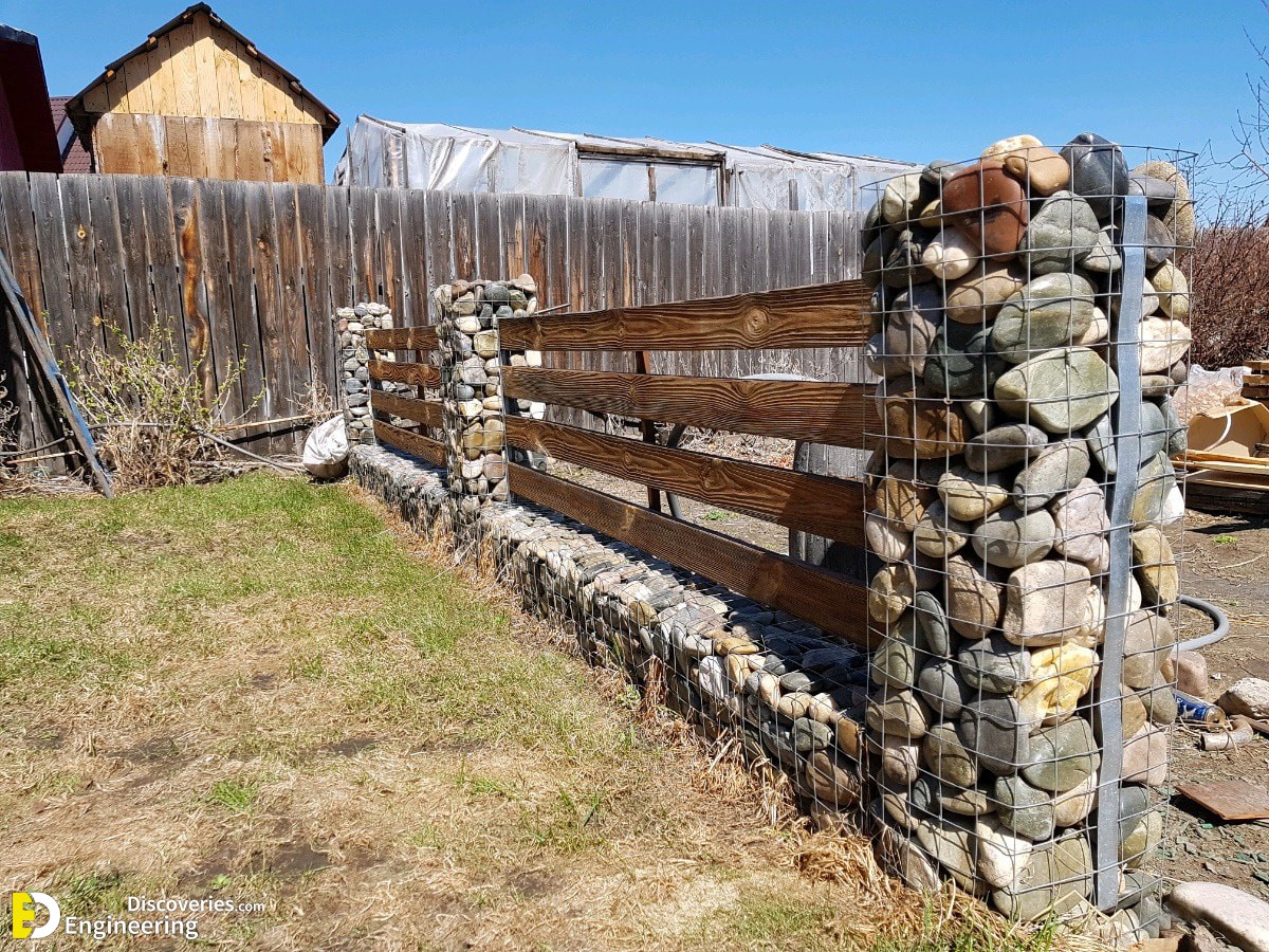 24-engineering-discoveries-how-to-fence-your-patio-without-spending-a-lot-in-the-process.jpg