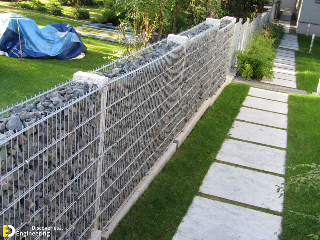 30-engineering-discoveries-how-to-fence-your-patio-without-spending-a-lot-in-the-process.jpg