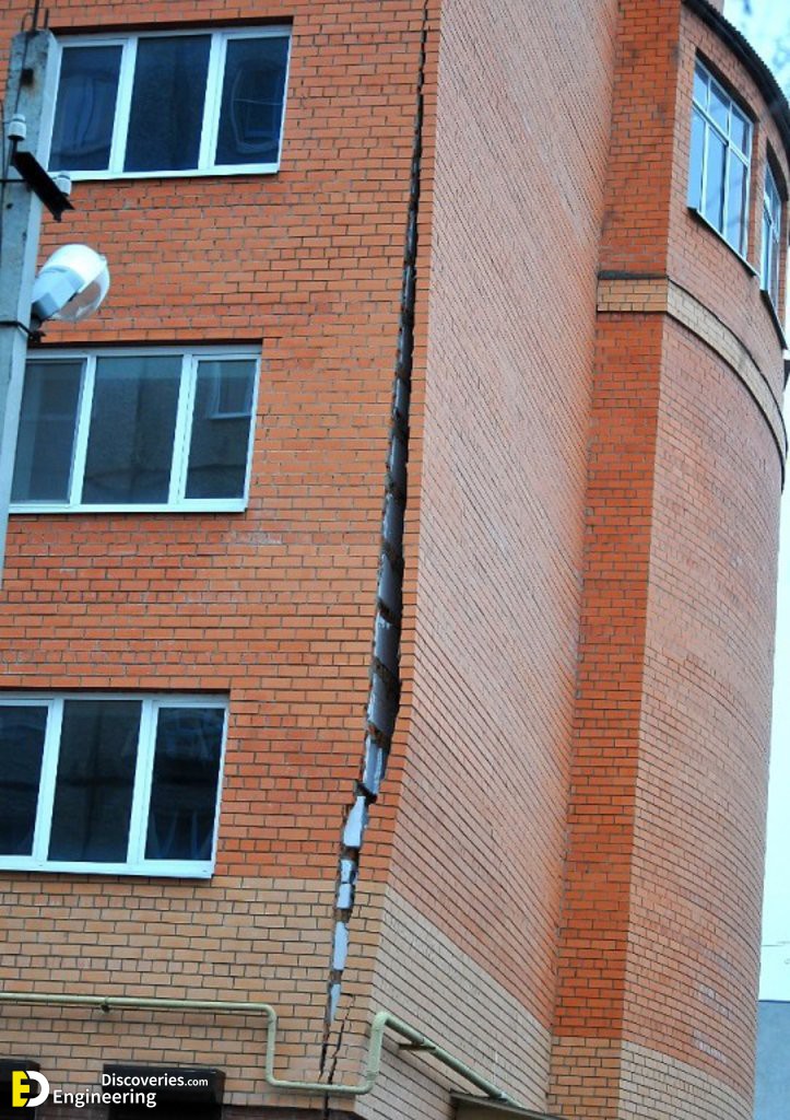 1-engineering-discoveries-5_most_dangerous_construction_mistakes_3.jpg