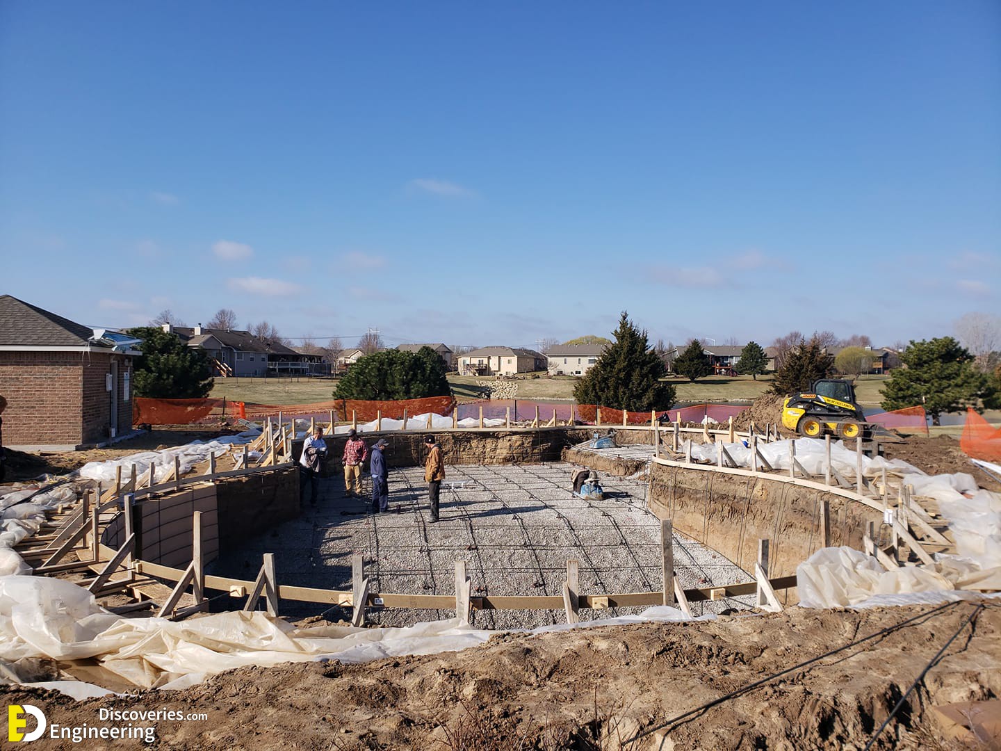 20-engineering-discoveries-from-groundwork-to-glory-332B-epic-photos-of-an-rcc-swimming-pool-under-construction.jpg