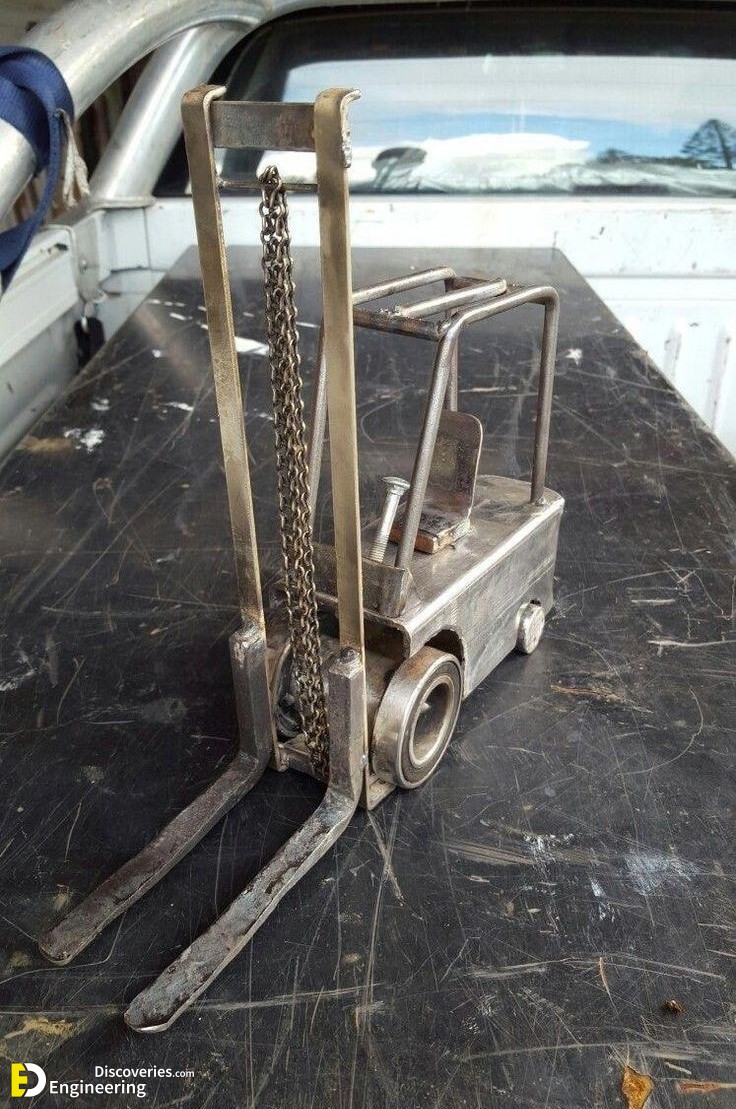 22-engineering-discoveries-transforming-rust-into-elegance-the-world-of-scrap-metal-sculpture-artists.jpg