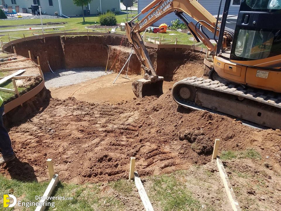 24-engineering-discoveries-from-groundwork-to-glory-332B-epic-photos-of-an-rcc-swimming-pool-under-construction.jpg