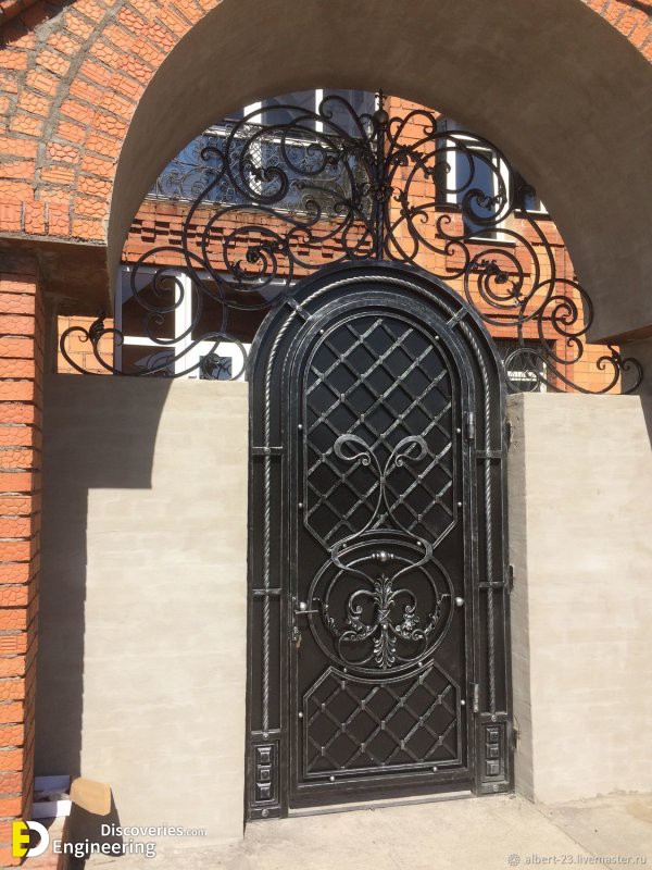 3-engineering-discoveries-step-into-luxury-front-iron-gate-designs-that-redefine-home-entrances.jpg