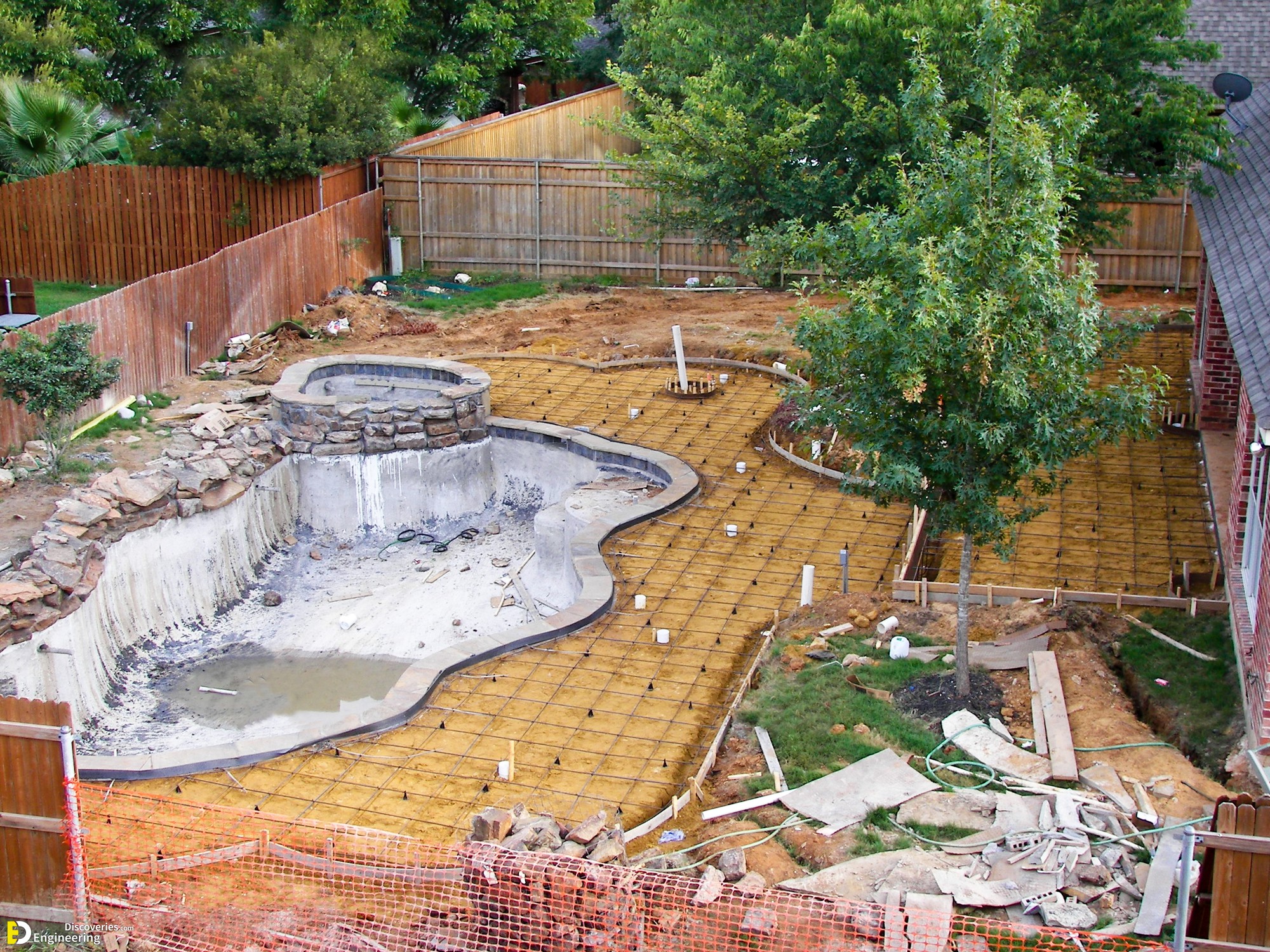 31-engineering-discoveries-from-groundwork-to-glory-332B-epic-photos-of-an-rcc-swimming-pool-under-construction.jpg