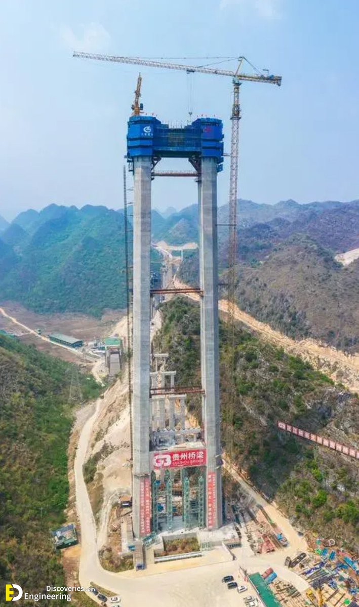 14-engineering-discoveries-building-bridges-302B-photos-of-structure-bridge-under-construction.jpg