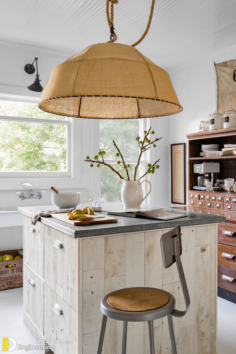 2-engineering-discoveries-38-kitchen-island-lighting-ideas-to-illuminate-the-heart-of-your-home.jpg