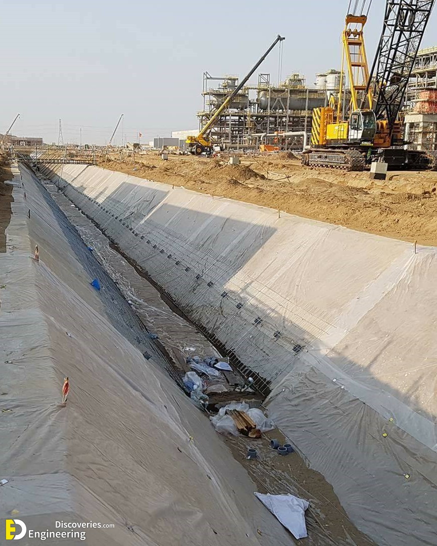 22-engineering-discoveries-342B-stunning-pictures-showcasing-the-construction-of-concrete-irrigation-canals.jpg