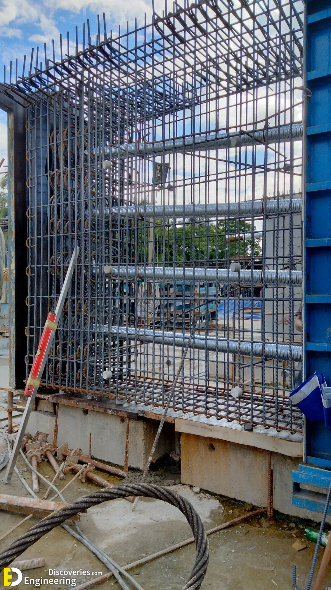 24-engineering-discoveries-422B-photos-capture-the-results-of-the-construction-sites-employees.jpg