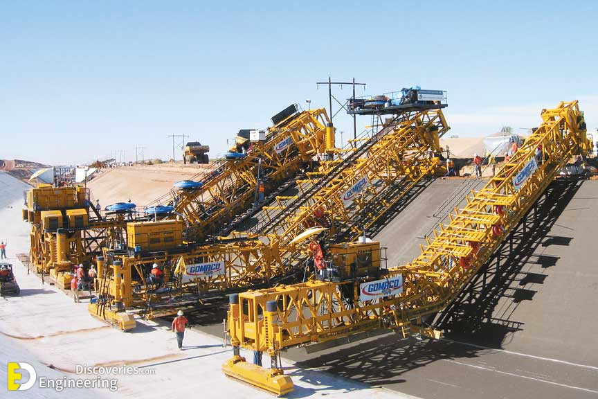 30-engineering-discoveries-342B-stunning-pictures-showcasing-the-construction-of-concrete-irrigation-canals.jpg