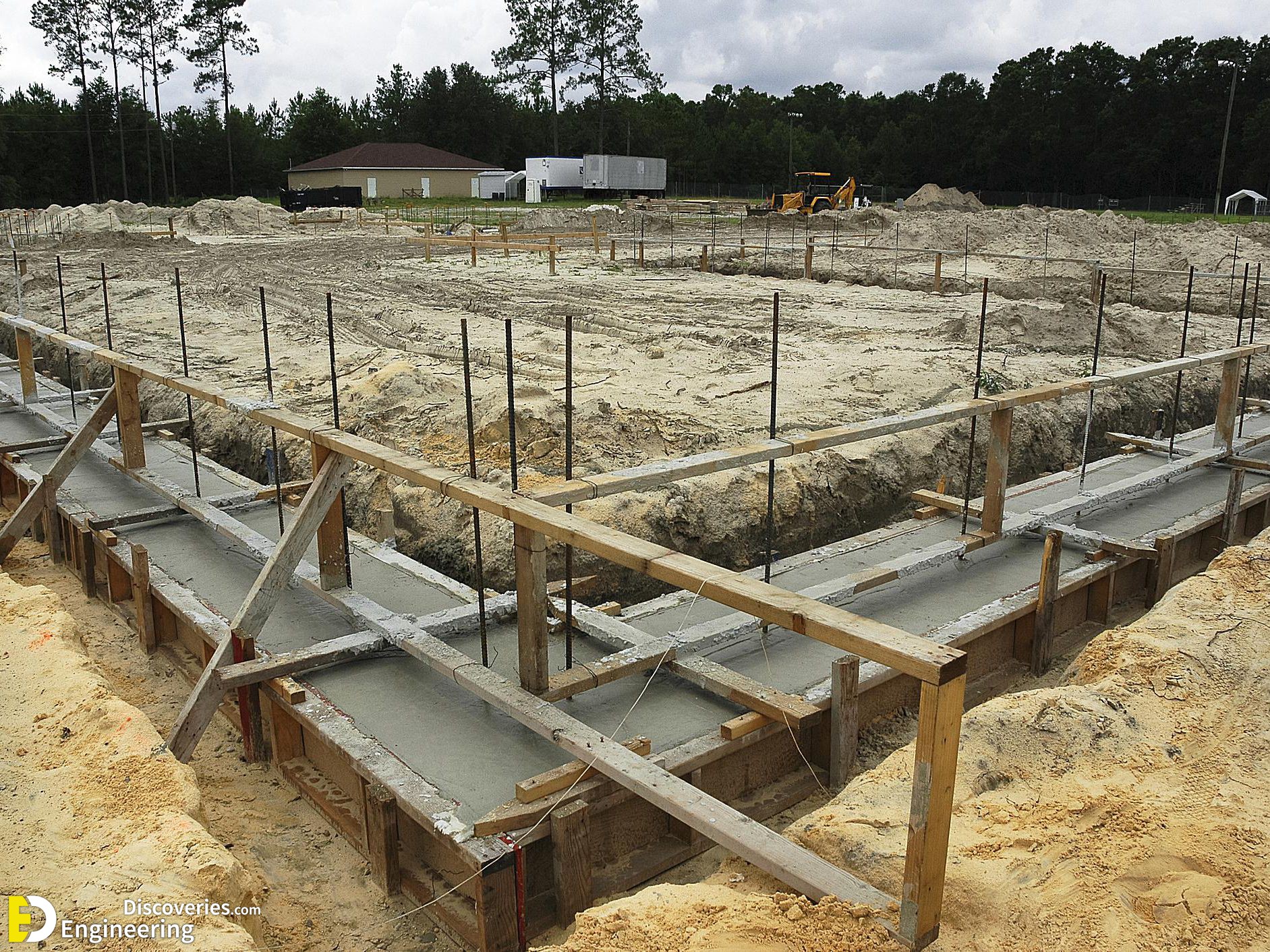 39-engineering-discoveries-422B-photos-capture-the-results-of-the-construction-sites-employees.jpg