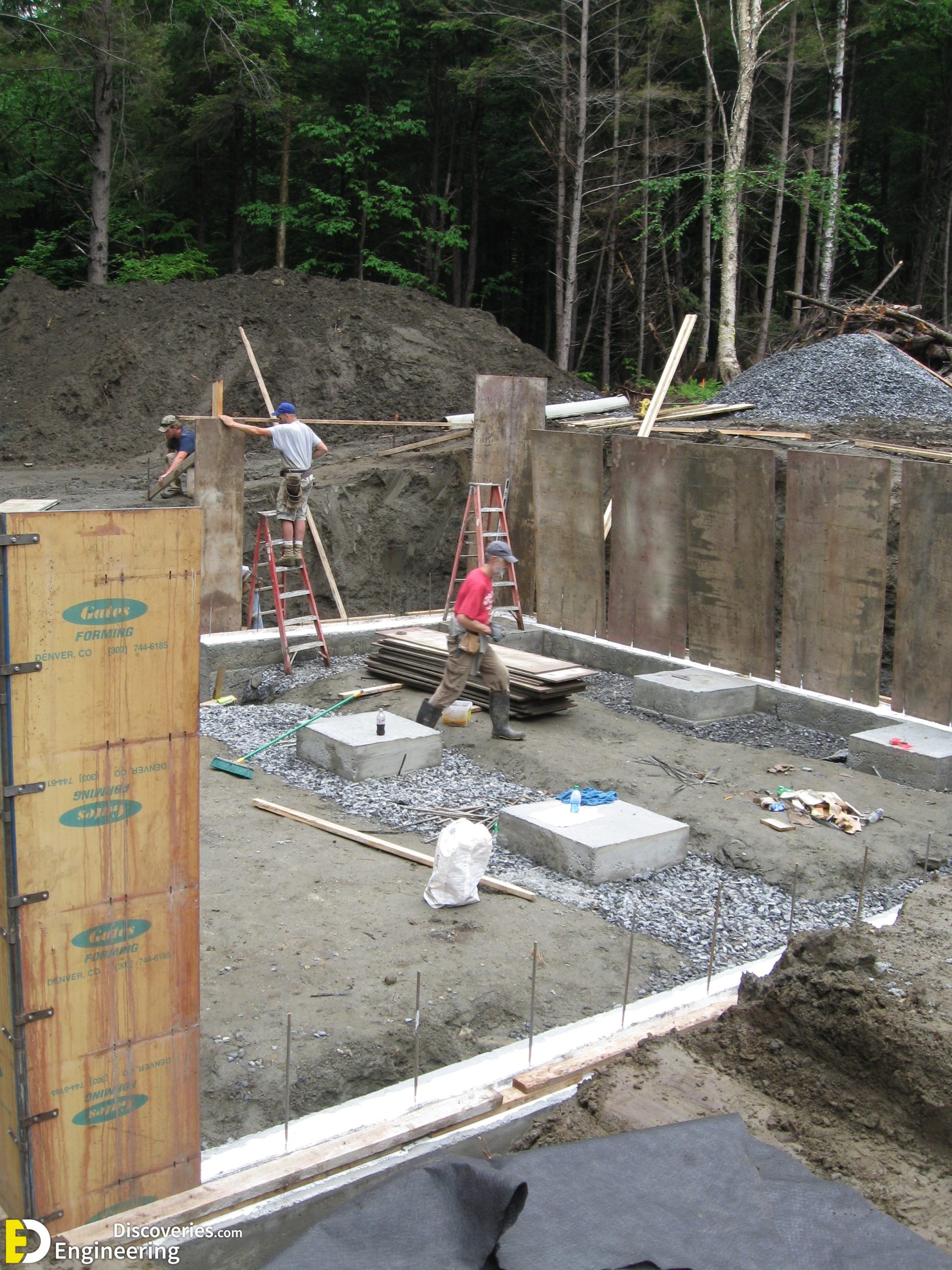 4-engineering-discoveries-foundation-construction-excavating-earthwork-for-foundation-structures-scaled.jpg