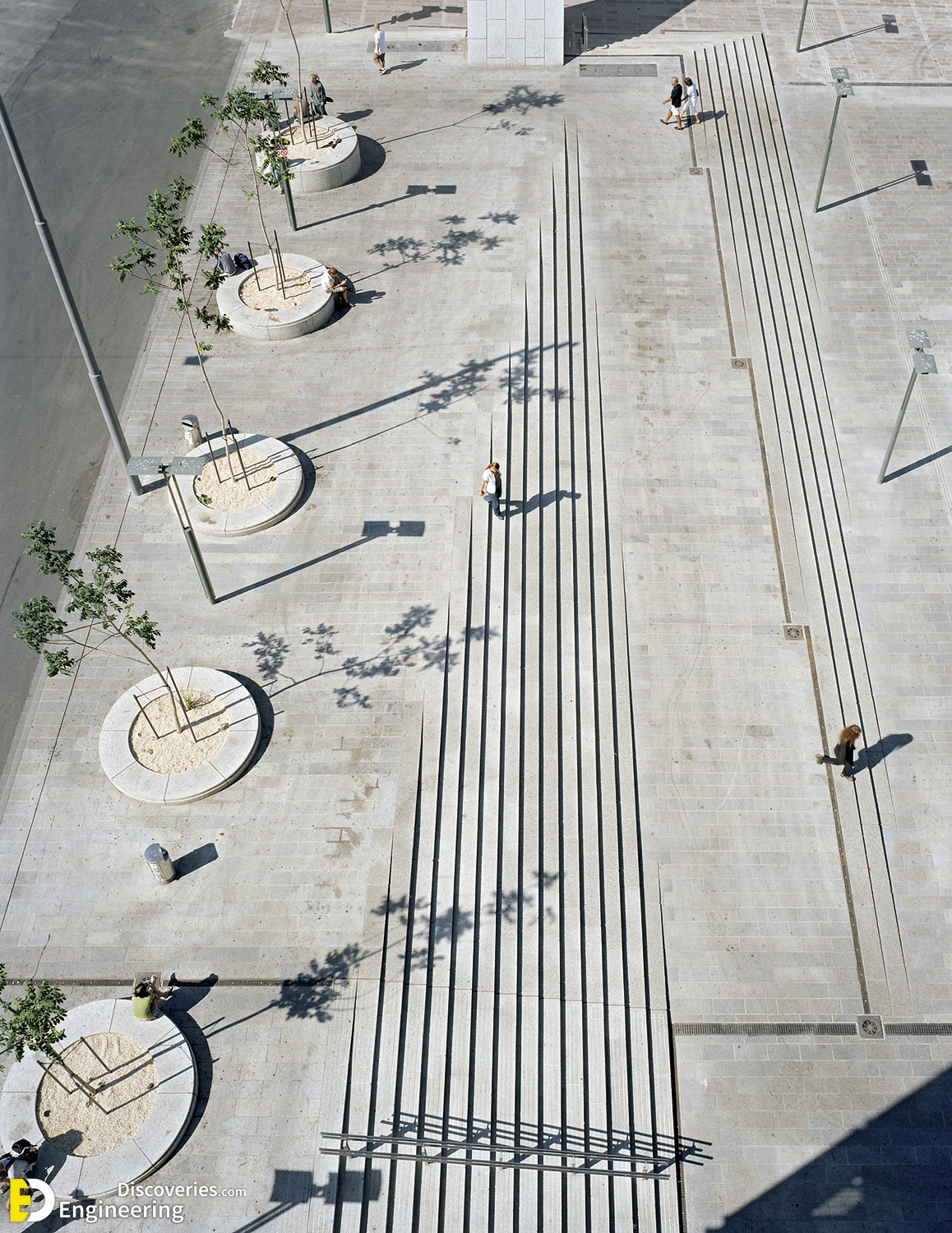 9-engineering-discoveries-different-ideas-and-solutions-for-integrating-ramps-with-stairs.jpg