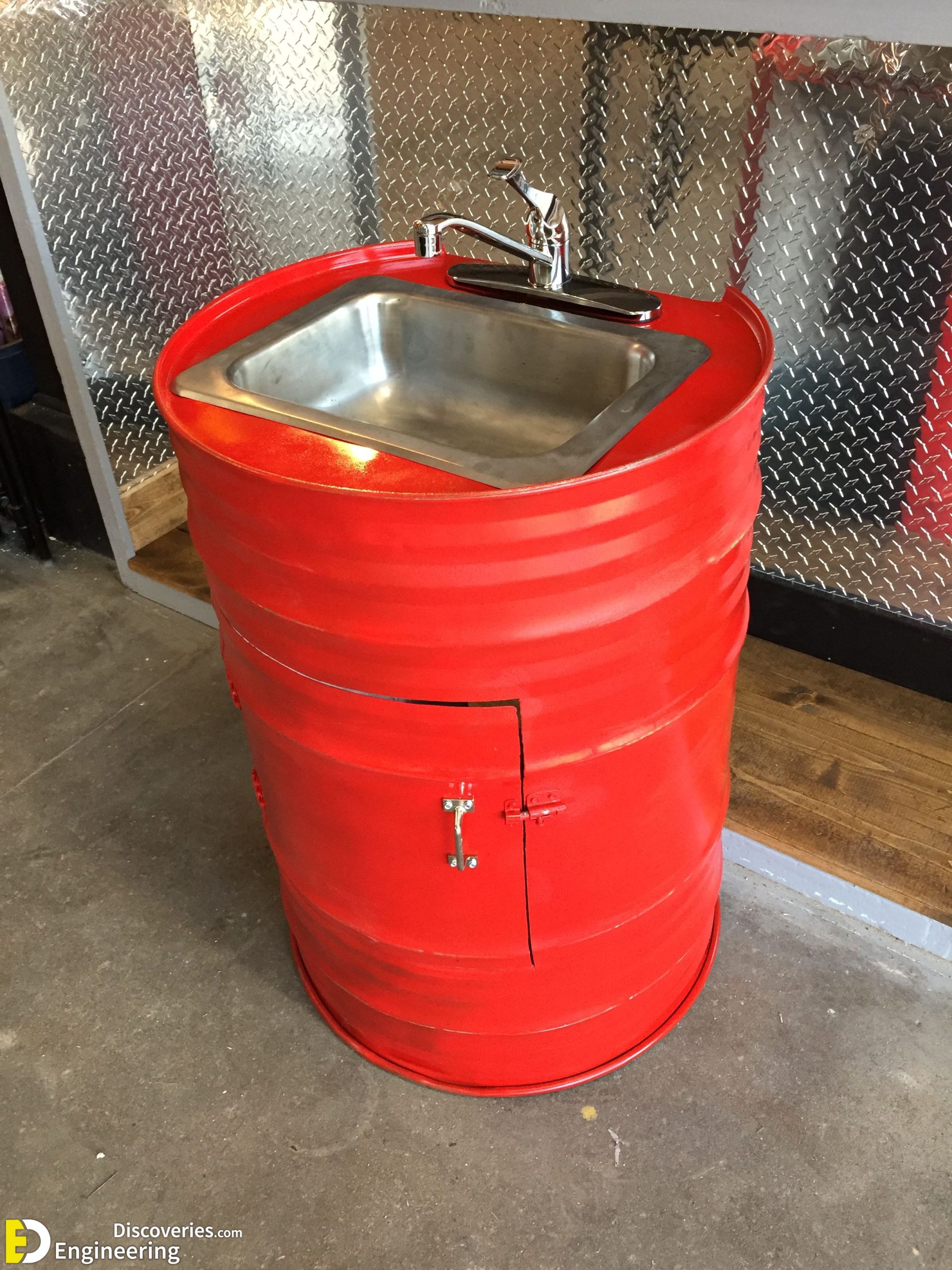 1-engineering-discoveries-from-trash-to-treasure-30-ingenious-ways-to-transform-oil-barrels-into-stunning-furniture-pieces-scaled.jpg